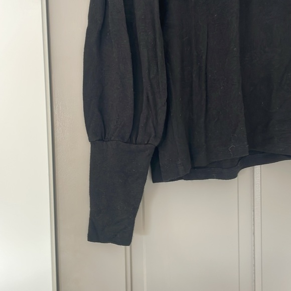 Madewell puffy sleeve sweater (thin sweater material) - Picture 3 of 4